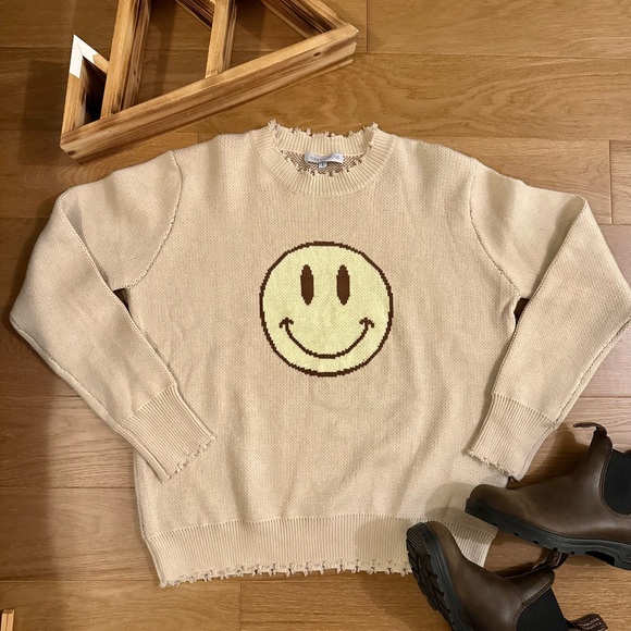 Miss Sparkling Cream Smiley Face Sweater - Picture 5 of 9